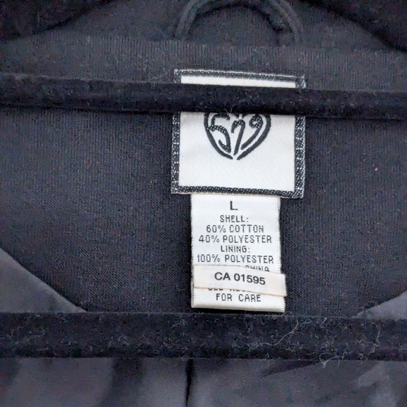 Blazer - Picture 3 of 5